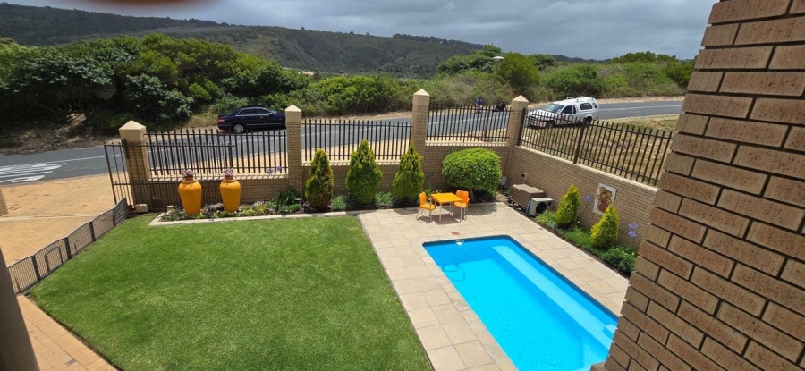 7 Bedroom Property for Sale in Hersham Western Cape